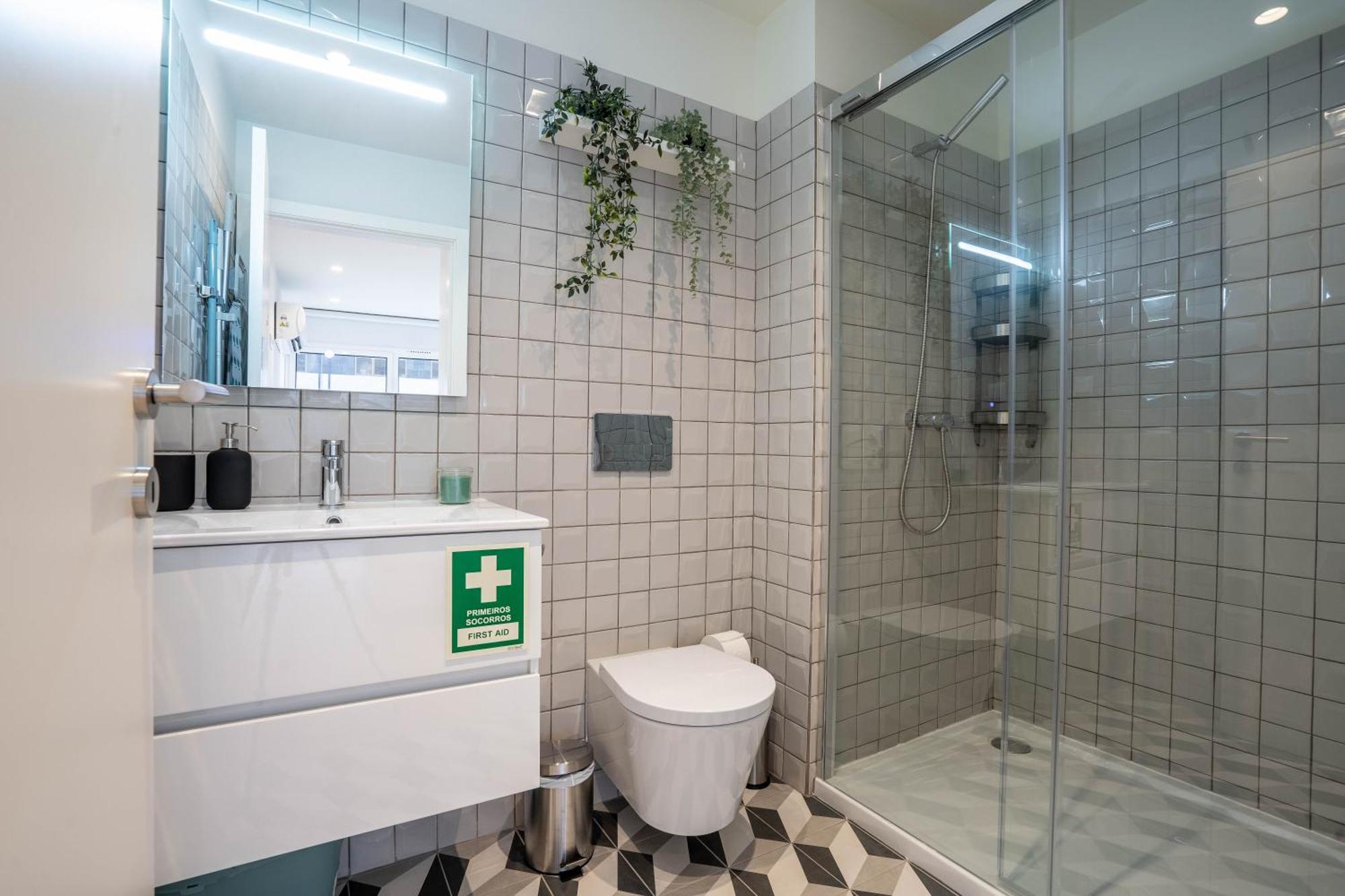 Trindade Bliss: 1Br W/ Free Parking By Lovelystay Porto Exterior photo